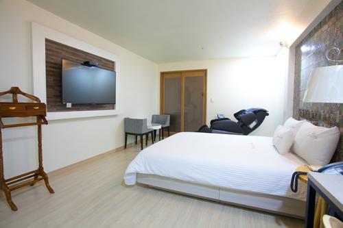 Cnn Hotel Changwon Exterior photo